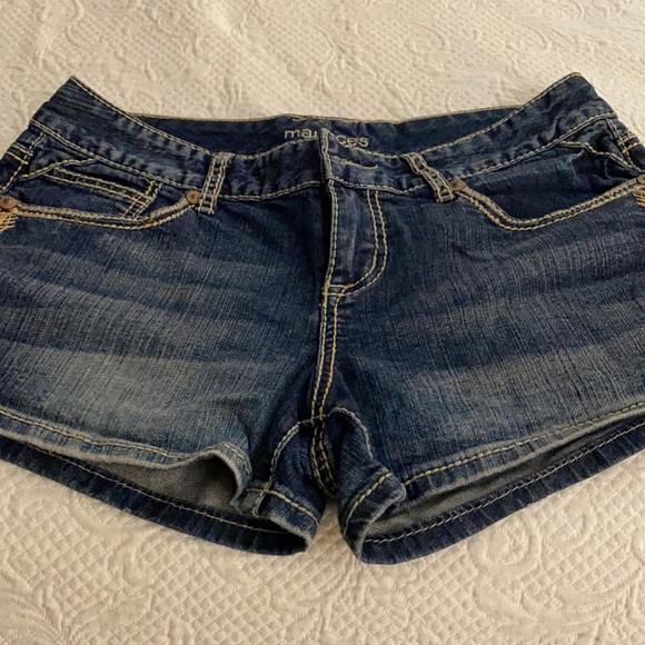 Maurices Jean shorts size 9/10 - Picture 2 of 4